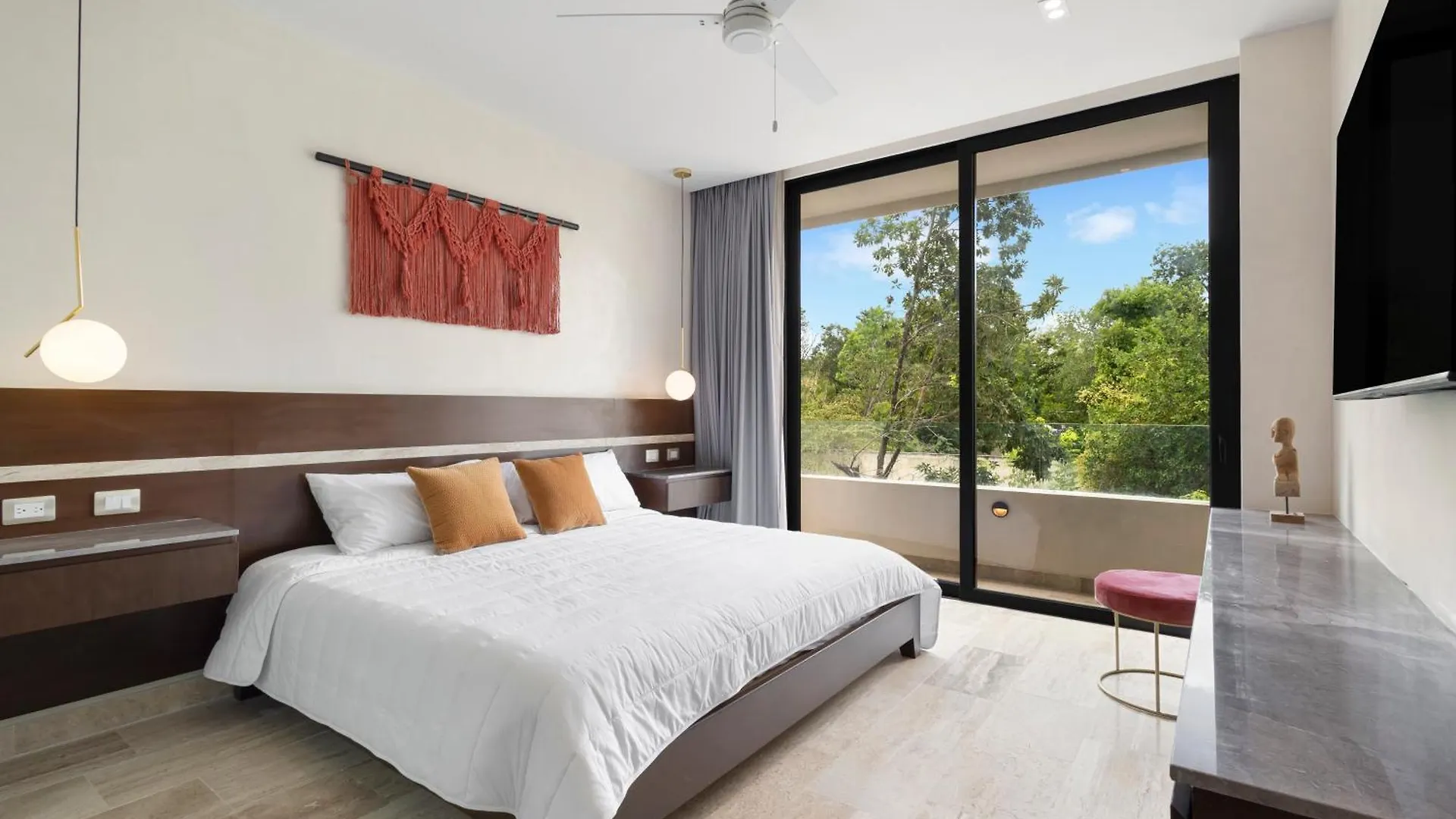 Tulum Hotspot 2Br Condo location